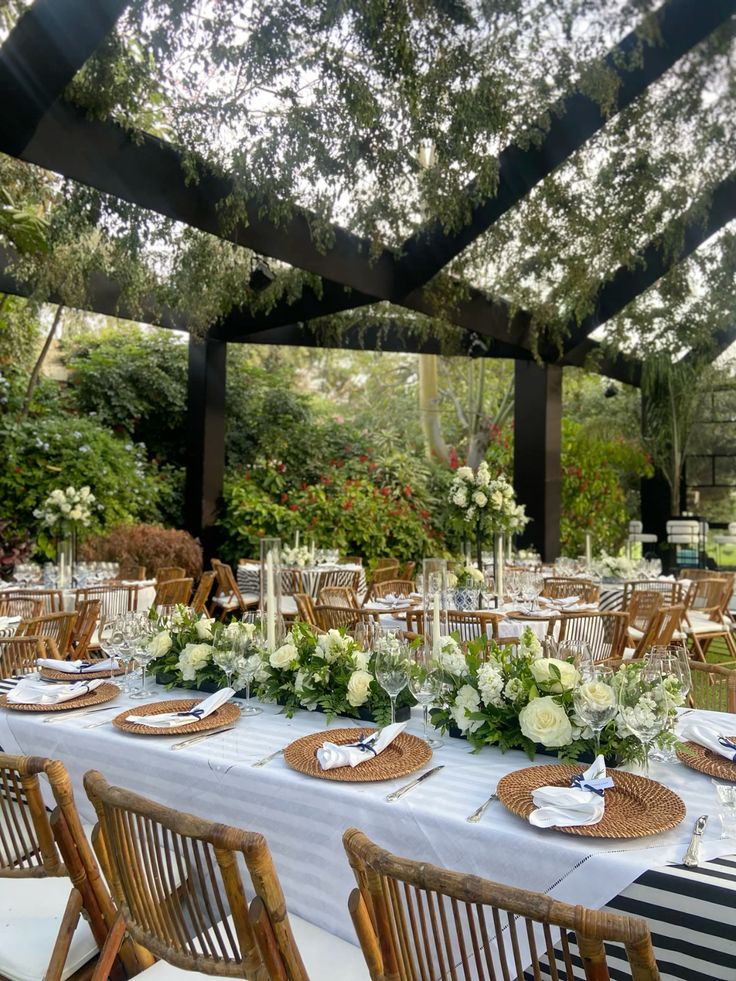 decoracion floral boda 2026, centro de mesa boda
